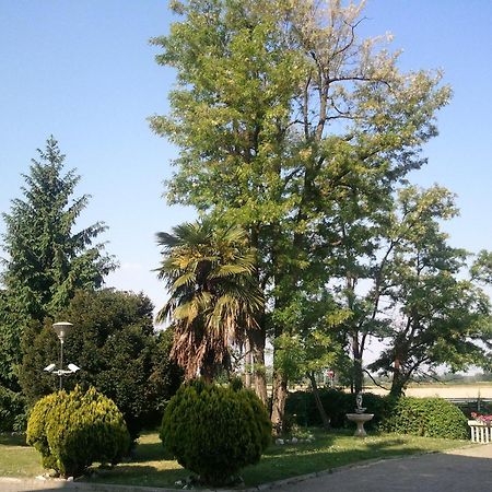 Hotel Europa Milano Rosate Luaran gambar