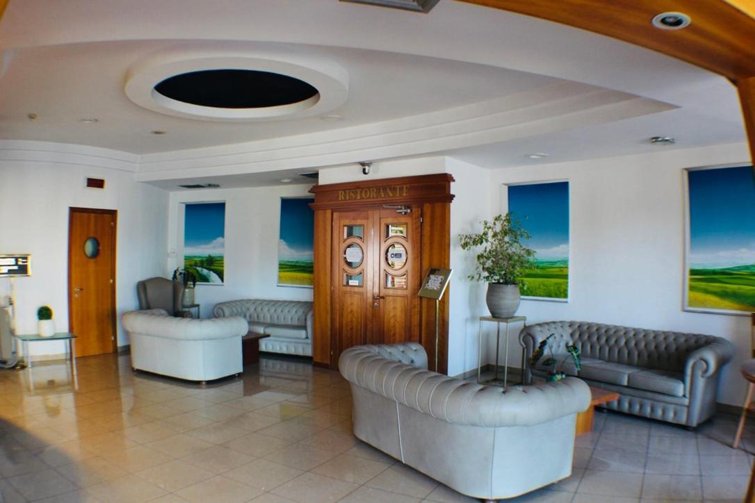 Hotel Europa Milano Rosate Luaran gambar