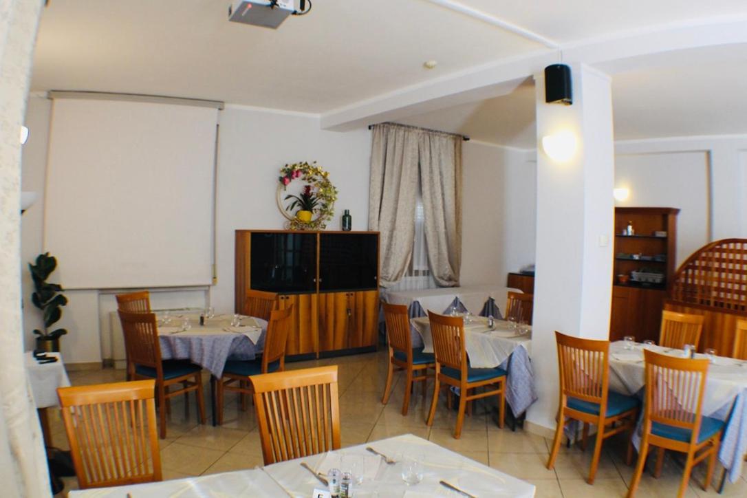 Hotel Europa Milano Rosate Luaran gambar